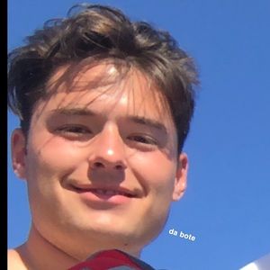 Meet your Posher, Derrick